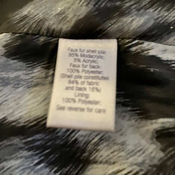 JENNIFER LOPEZ FOR KOHL'S FAUX FUR - Picture 9 of 9